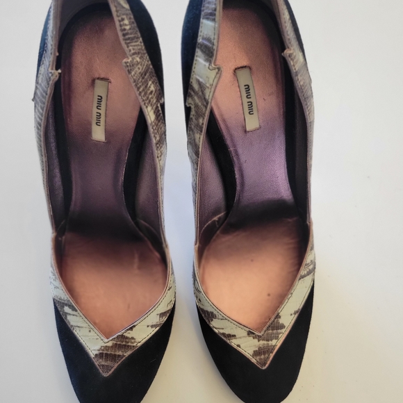 Miu Miu Black and Cream Heels - Picture 4 of 7
